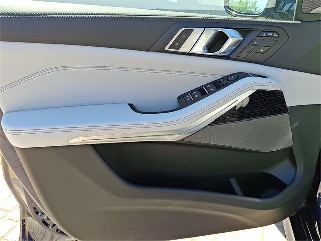 new 2026 BMW X7 car, priced at $99,480