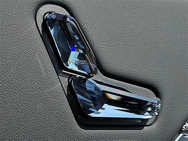 new 2025 BMW 760 car, priced at $129,375