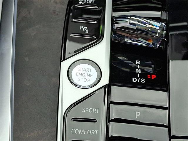 new 2026 BMW X7 car, priced at $98,280