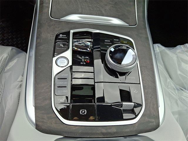 new 2026 BMW X7 car, priced at $98,280