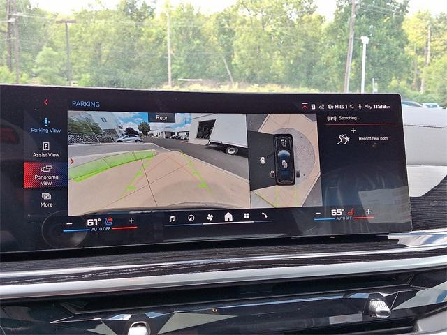 new 2026 BMW X7 car, priced at $122,280