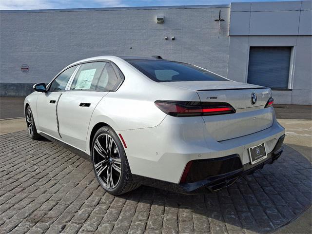 new 2025 BMW 760 car, priced at $134,175