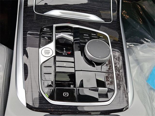 new 2026 BMW X7 car, priced at $96,080