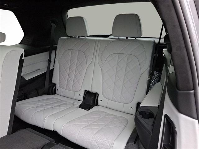 new 2026 BMW X7 car, priced at $96,080