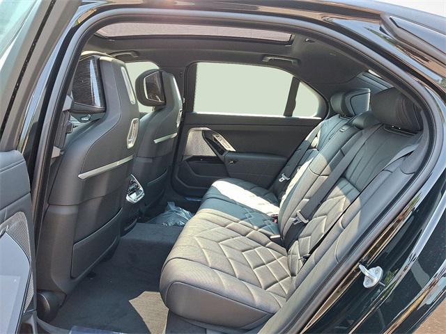 new 2025 BMW 760 car, priced at $134,225