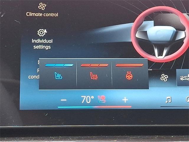 new 2026 BMW X7 car, priced at $98,880