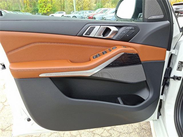 new 2026 BMW X7 car, priced at $98,880