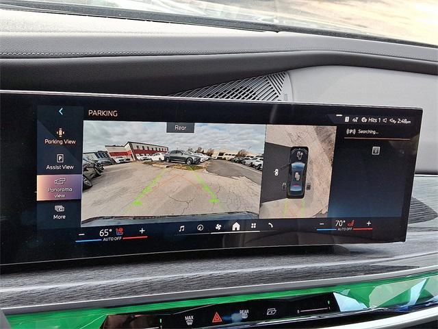 new 2025 BMW 760 car, priced at $128,325