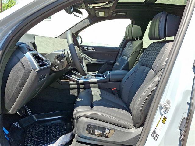 new 2026 BMW X7 car, priced at $120,280