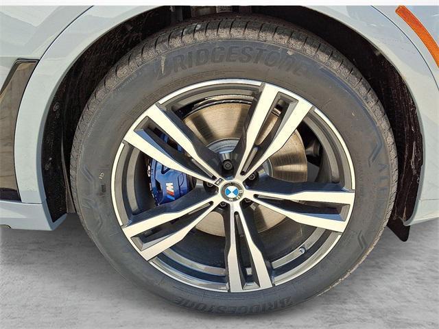 new 2026 BMW X7 car, priced at $120,280