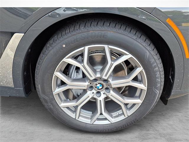 new 2026 BMW X7 car, priced at $97,890