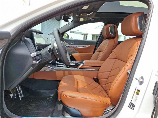 new 2025 BMW 760 car, priced at $131,325