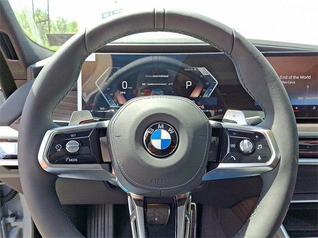 new 2025 BMW 760 car, priced at $132,700