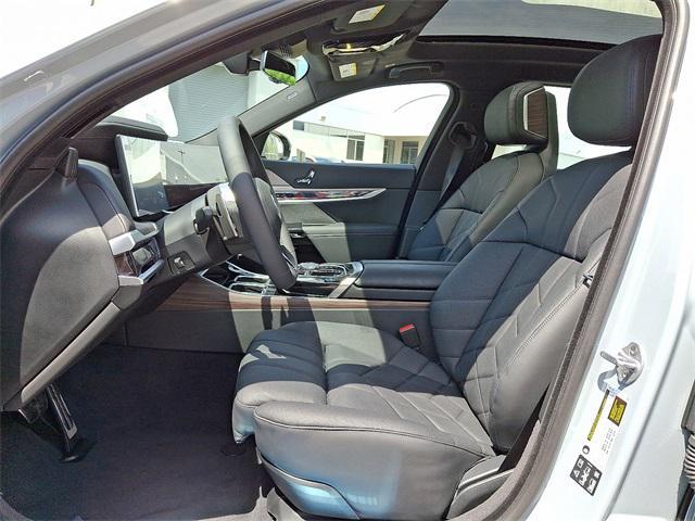new 2025 BMW 760 car, priced at $132,700
