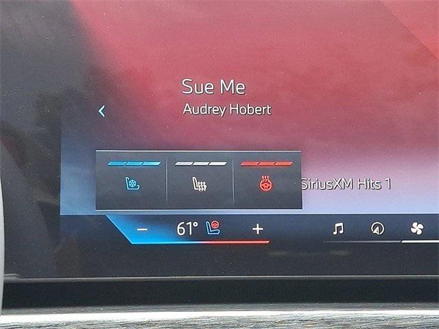 new 2025 BMW 760 car, priced at $128,325