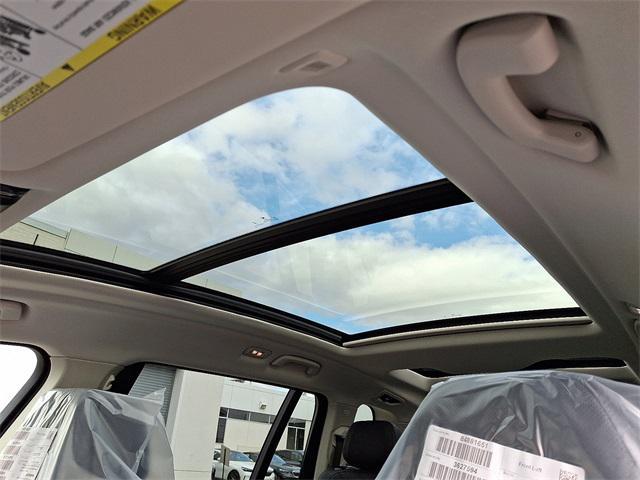 new 2026 BMW X7 car, priced at $93,780