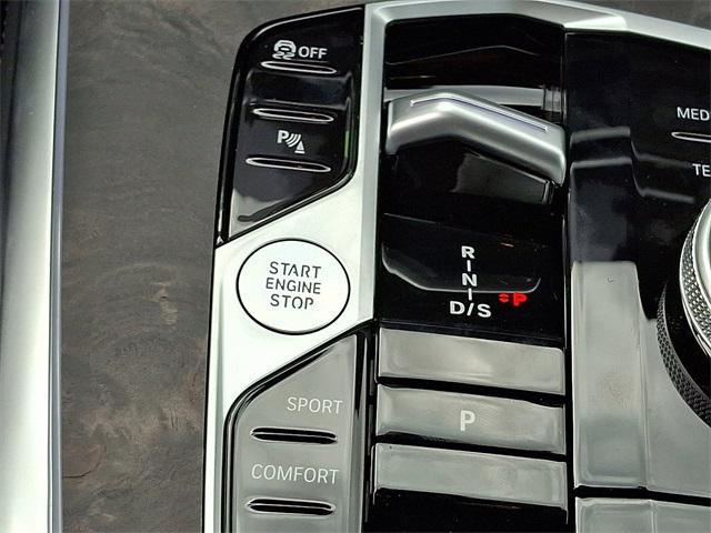 new 2026 BMW X7 car, priced at $93,780