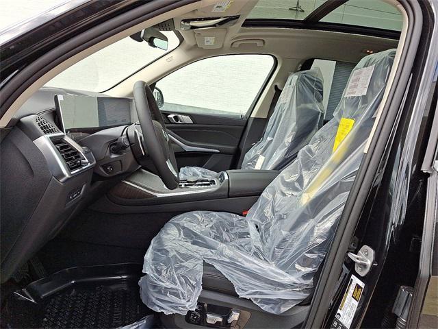 new 2026 BMW X7 car, priced at $91,465