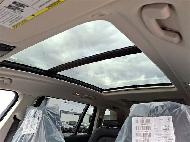 new 2026 BMW X7 car, priced at $91,465