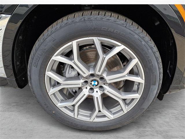 new 2026 BMW X7 car, priced at $91,465