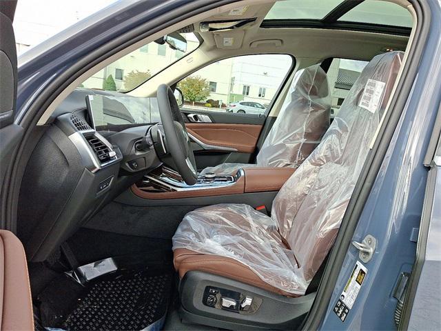 new 2026 BMW X7 car, priced at $92,480