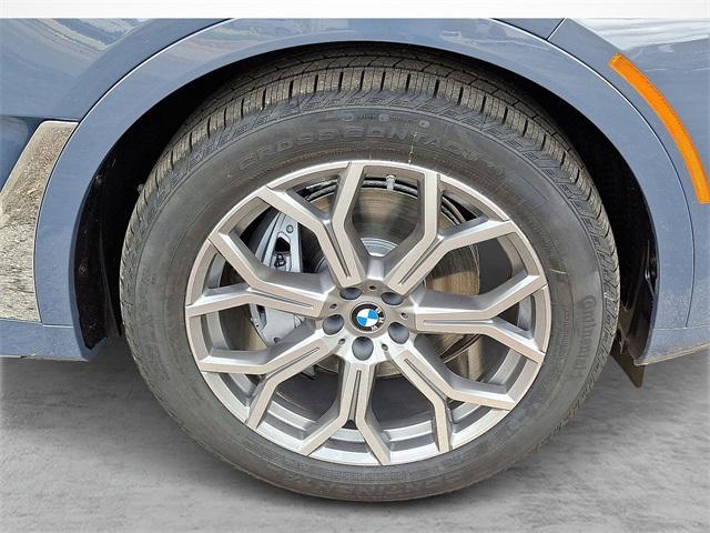 new 2026 BMW X7 car, priced at $92,480