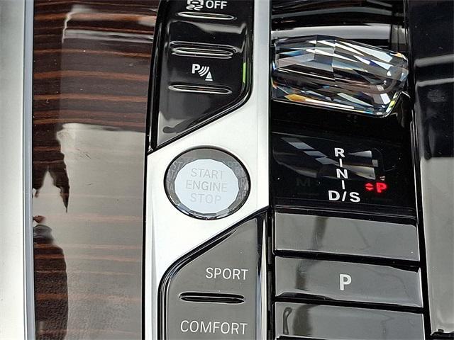 new 2026 BMW X7 car, priced at $92,480