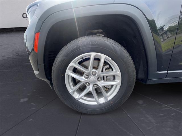 used 2023 Jeep Grand Cherokee L car, priced at $27,980