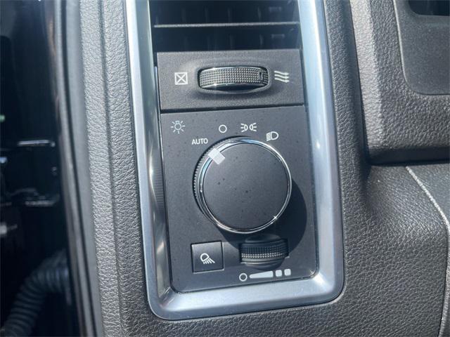 used 2022 Ram 1500 Classic car, priced at $27,115