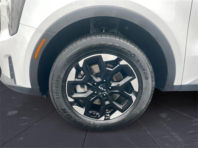 used 2024 Kia Sorento car, priced at $27,622