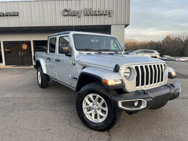new 2023 Jeep Gladiator car, priced at $53,257