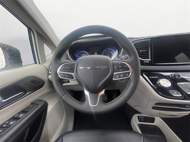 used 2023 Chrysler Pacifica car, priced at $23,480