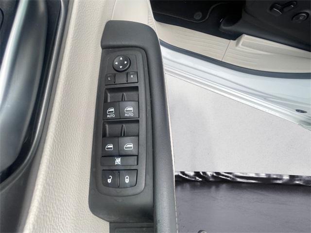 used 2023 Chrysler Pacifica car, priced at $23,480