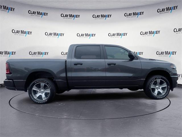 new 2025 Ram 1500 car, priced at $46,537