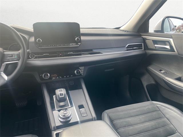 used 2024 Mitsubishi Outlander car, priced at $23,495