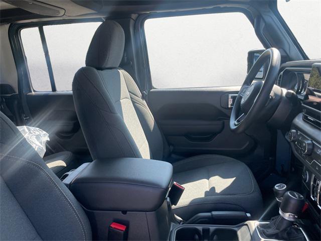 new 2025 Jeep Gladiator car, priced at $39,120