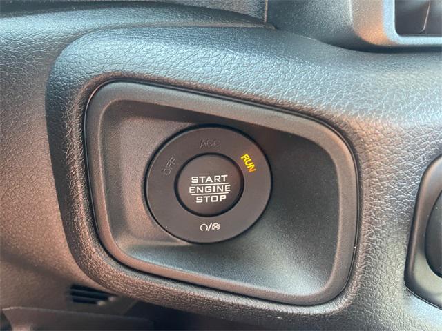 new 2025 Jeep Gladiator car, priced at $39,120