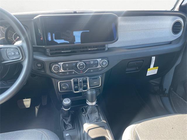 new 2025 Jeep Gladiator car, priced at $39,120