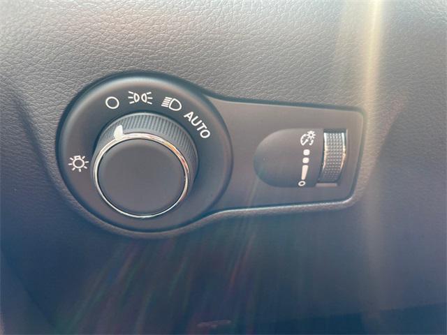 new 2025 Jeep Compass car, priced at $28,386