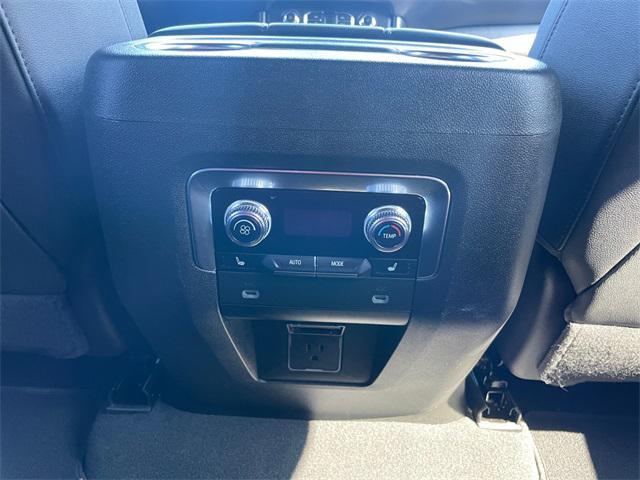 used 2024 GMC Yukon car, priced at $68,354