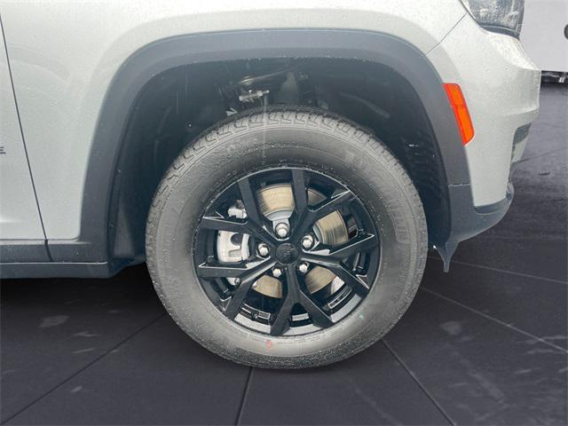 new 2025 Jeep Grand Cherokee L car, priced at $45,038