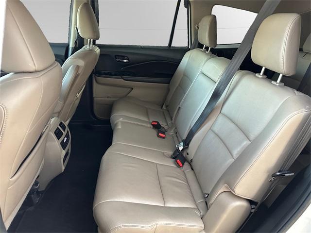 used 2022 Honda Pilot car, priced at $32,000