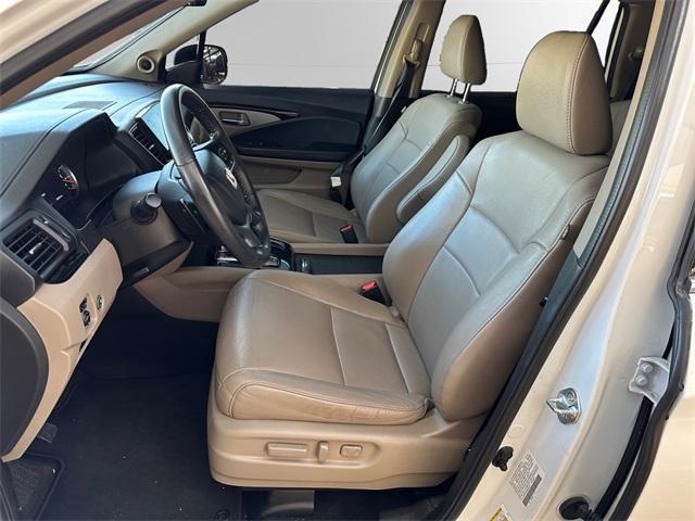 used 2022 Honda Pilot car, priced at $32,000