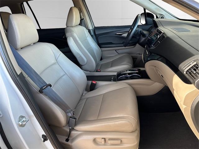 used 2022 Honda Pilot car, priced at $32,000
