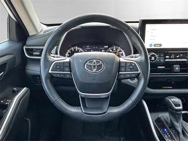 used 2023 Toyota Highlander car, priced at $41,000