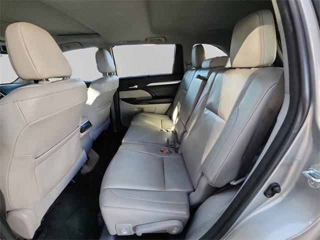 used 2016 Toyota Highlander car, priced at $19,250