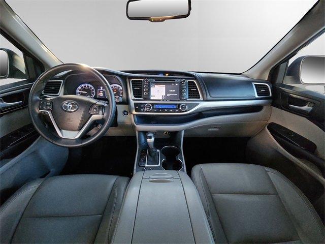 used 2016 Toyota Highlander car, priced at $19,250