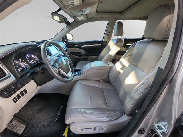 used 2016 Toyota Highlander car, priced at $19,250