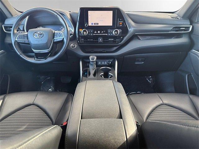 used 2023 Toyota Highlander car, priced at $39,200