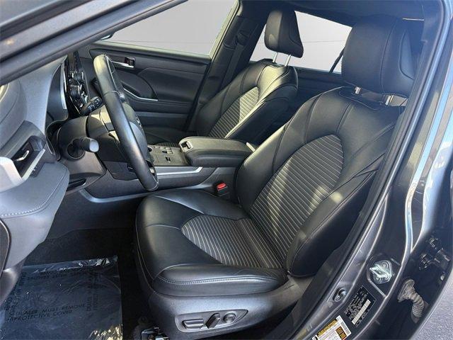 used 2023 Toyota Highlander car, priced at $39,200